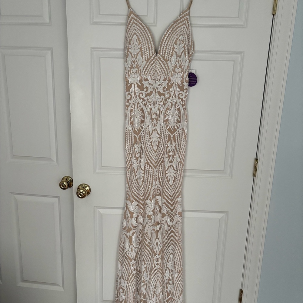 Windsor Beige and White Maxi Dress